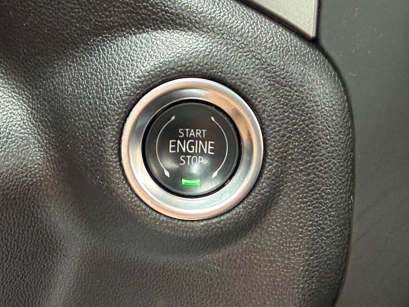 Chevrolet Silverado 1500 Vehicle Full-screen Gallery Image 15