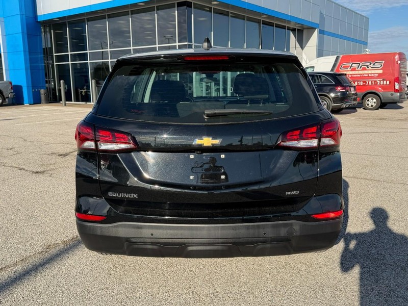 Chevrolet Equinox Vehicle Full-screen Gallery Image 04