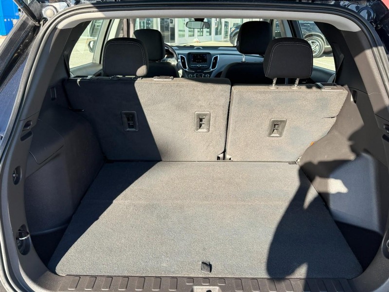 Chevrolet Equinox Vehicle Full-screen Gallery Image 05