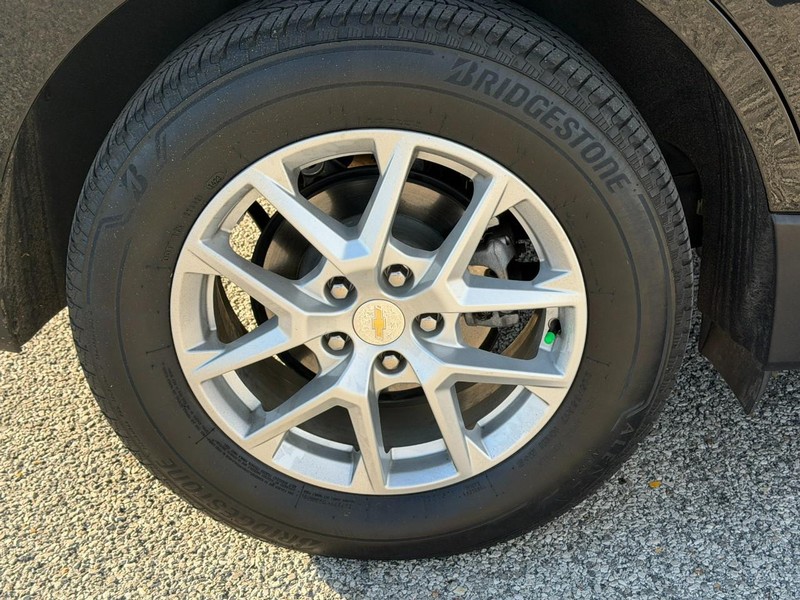 Chevrolet Equinox Vehicle Full-screen Gallery Image 07
