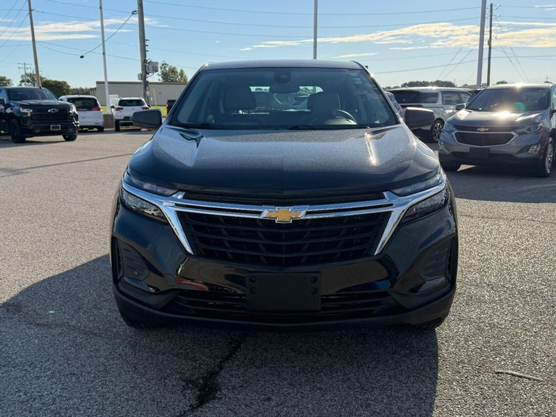 Chevrolet Equinox Vehicle Full-screen Gallery Image 09