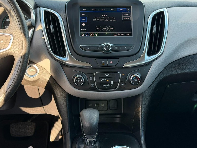 Chevrolet Equinox Vehicle Full-screen Gallery Image 13