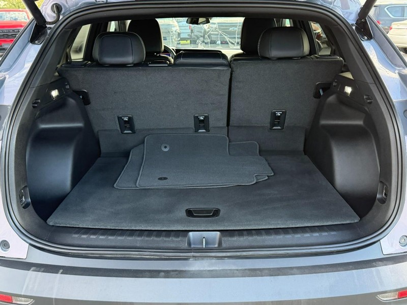 Chevrolet Blazer EV Vehicle Full-screen Gallery Image 05
