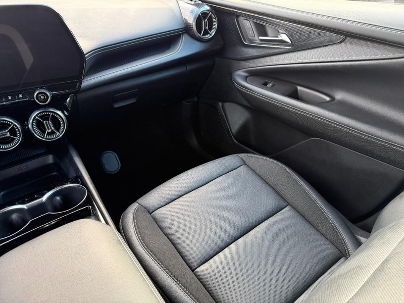Chevrolet Blazer EV Vehicle Full-screen Gallery Image 14