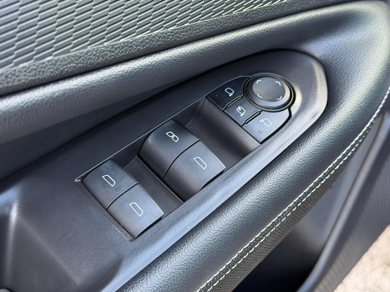 Chevrolet Blazer EV Vehicle Full-screen Gallery Image 15
