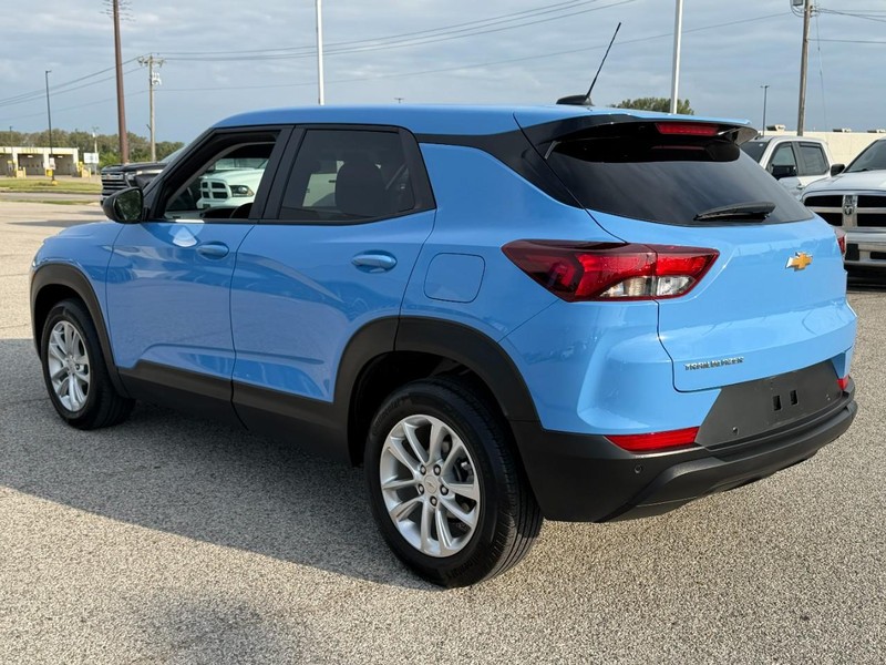 Chevrolet TrailBlazer Vehicle Full-screen Gallery Image 3