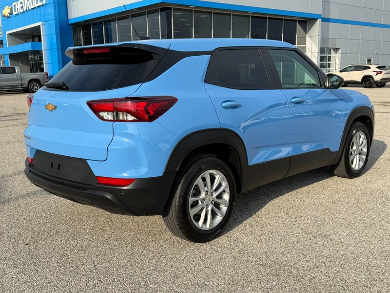 Chevrolet TrailBlazer Vehicle Full-screen Gallery Image 6