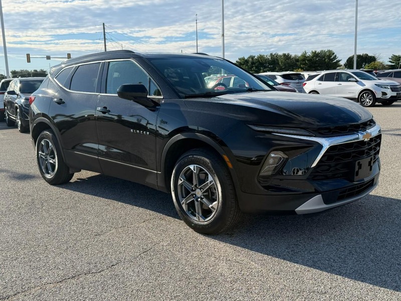 Chevrolet Blazer Vehicle Full-screen Gallery Image 08
