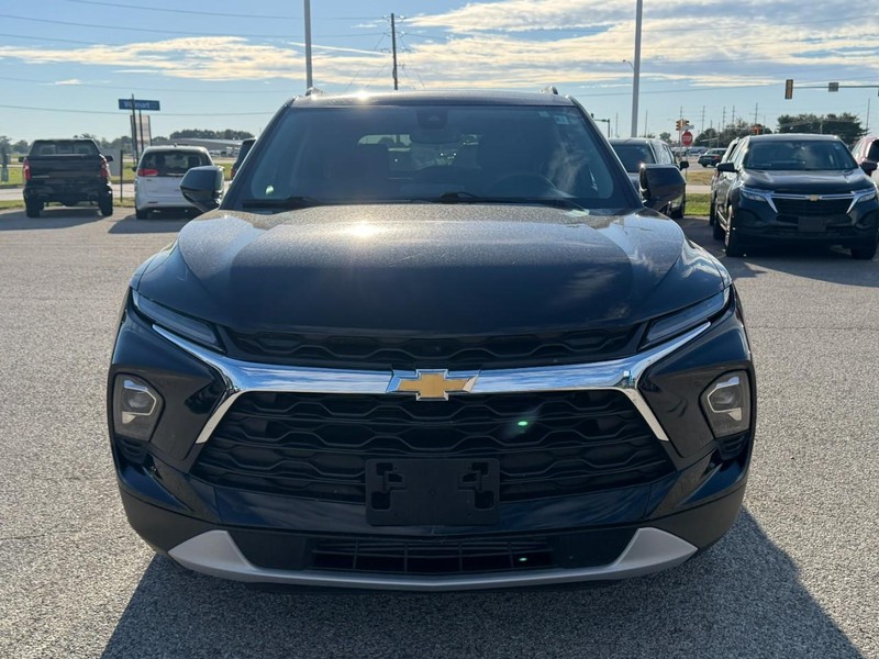 Chevrolet Blazer Vehicle Full-screen Gallery Image 09