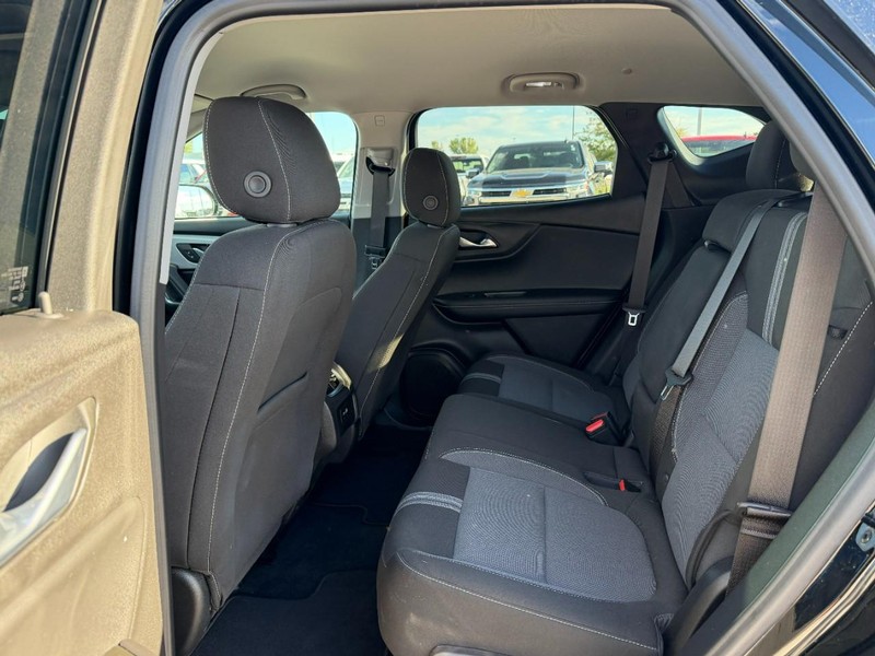 Chevrolet Blazer Vehicle Full-screen Gallery Image 10
