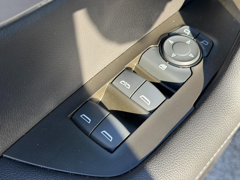 Chevrolet Blazer Vehicle Full-screen Gallery Image 16