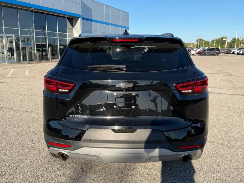 Chevrolet Blazer Vehicle Full-screen Gallery Image 4