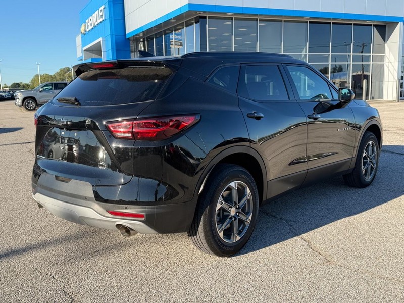 Chevrolet Blazer Vehicle Full-screen Gallery Image 7