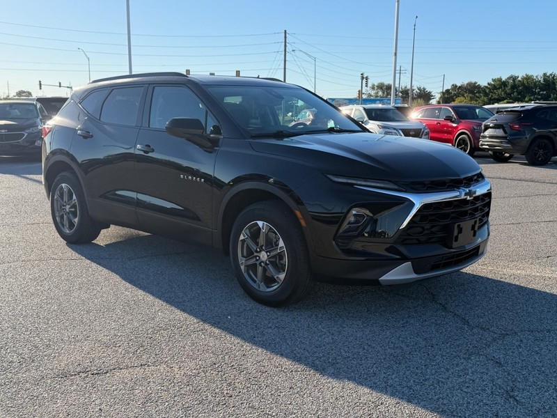 Chevrolet Blazer Vehicle Full-screen Gallery Image 8