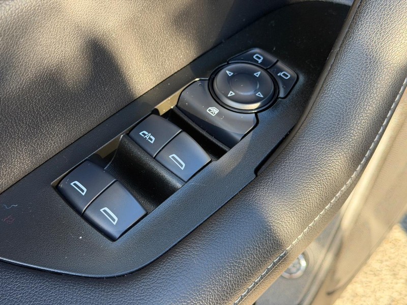 Chevrolet Blazer Vehicle Full-screen Gallery Image 16