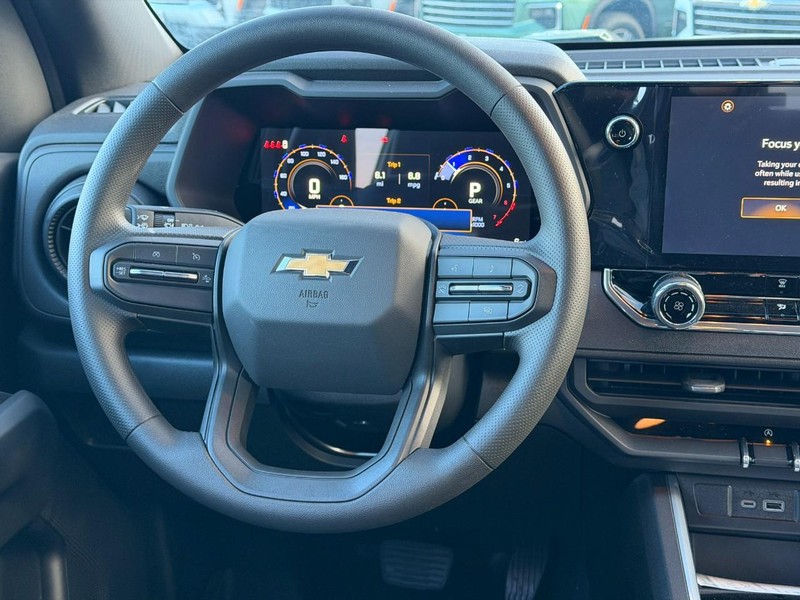 Chevrolet Colorado Vehicle Full-screen Gallery Image 6