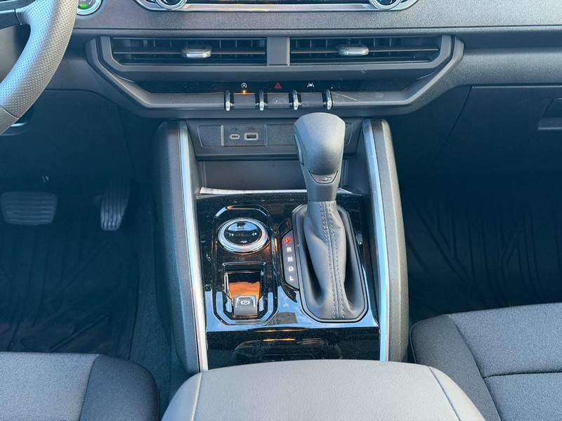 Chevrolet Colorado Vehicle Full-screen Gallery Image 8