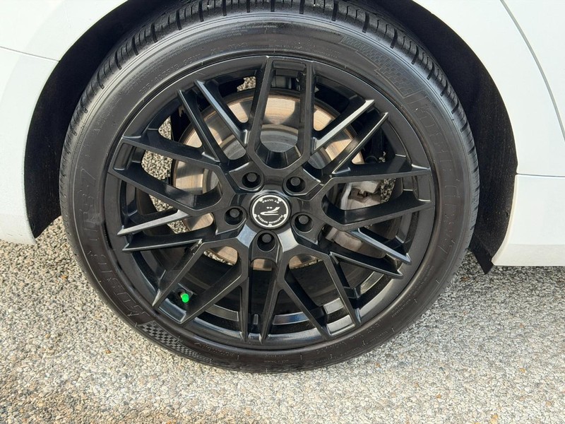 Cadillac CT4 Vehicle Full-screen Gallery Image 07