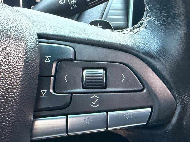 Cadillac CT4 Vehicle Full-screen Gallery Image 20