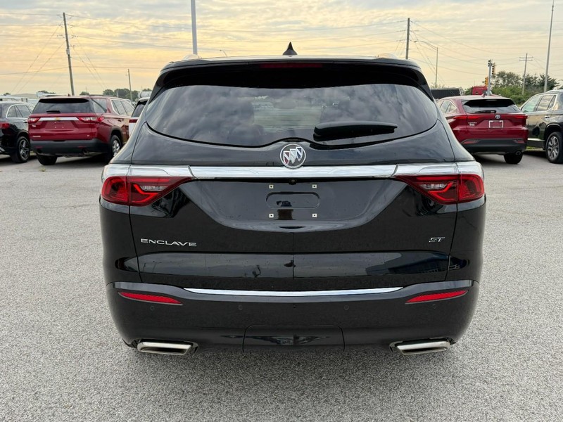Buick Enclave Vehicle Full-screen Gallery Image 04