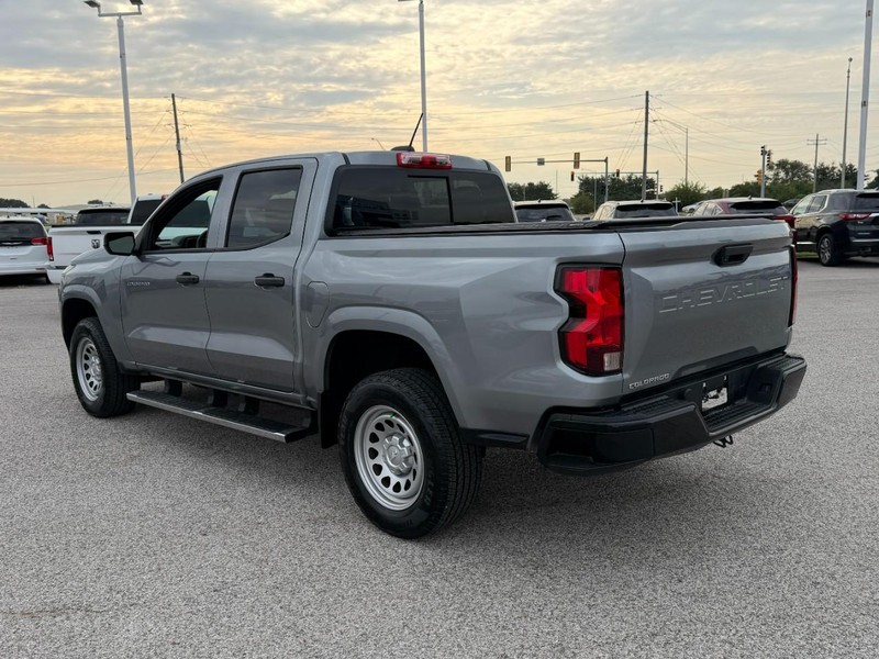 Chevrolet Colorado Vehicle Full-screen Gallery Image 03