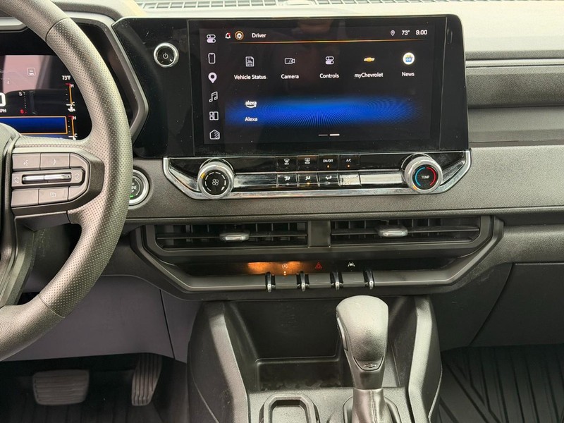Chevrolet Colorado Vehicle Full-screen Gallery Image 07