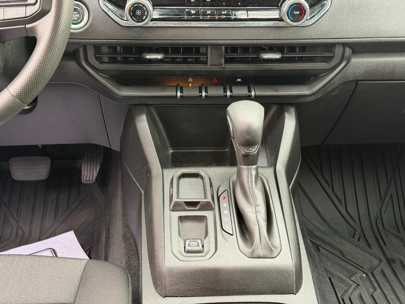 Chevrolet Colorado Vehicle Full-screen Gallery Image 08