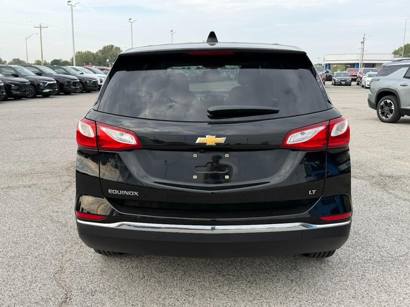 Chevrolet Equinox Vehicle Full-screen Gallery Image 04
