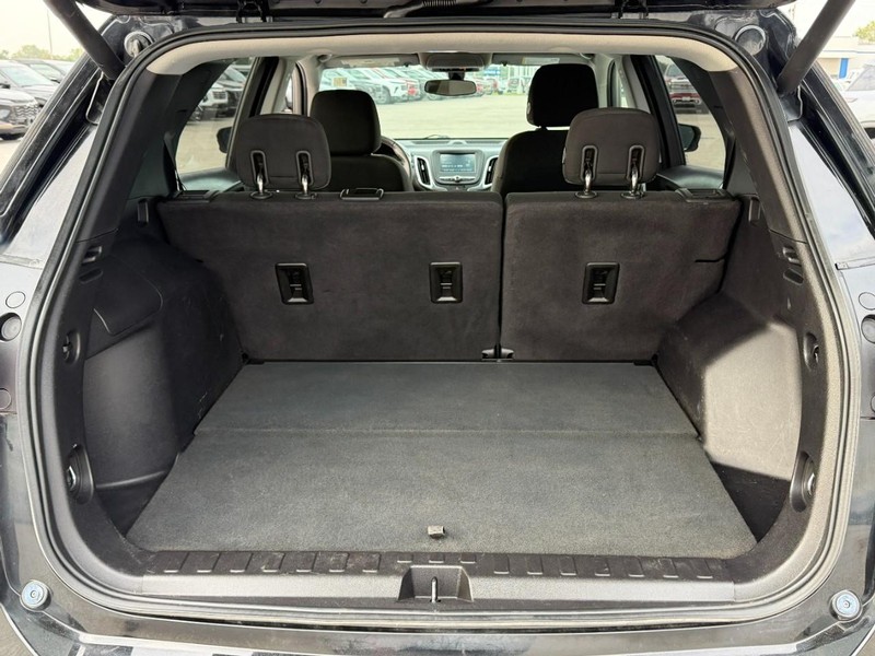 Chevrolet Equinox Vehicle Full-screen Gallery Image 05