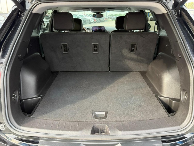 Chevrolet Blazer Vehicle Full-screen Gallery Image 05
