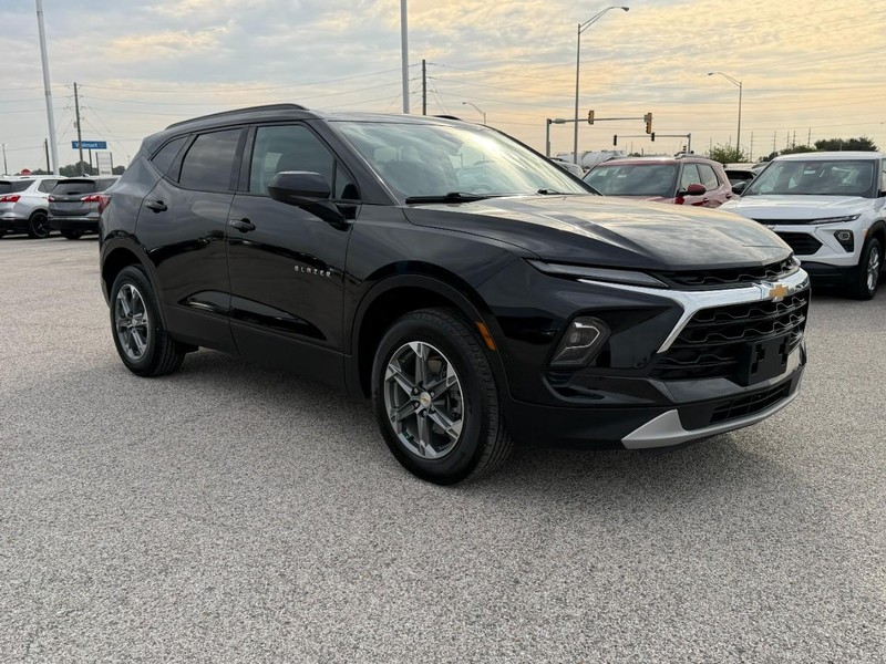 Chevrolet Blazer Vehicle Full-screen Gallery Image 08