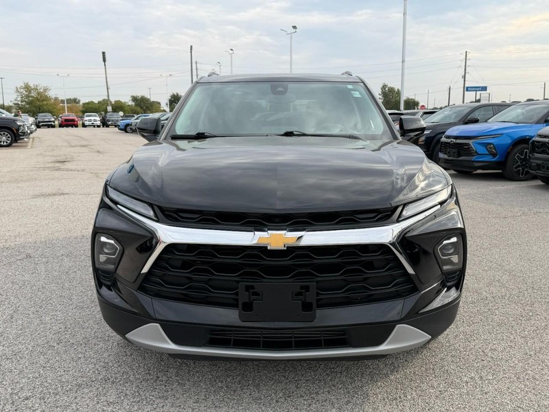 Chevrolet Blazer Vehicle Full-screen Gallery Image 09