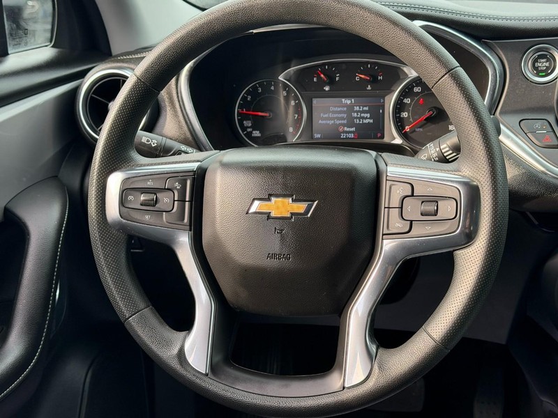 Chevrolet Blazer Vehicle Full-screen Gallery Image 12