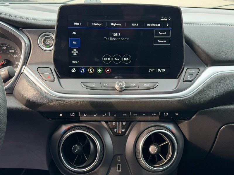 Chevrolet Blazer Vehicle Full-screen Gallery Image 13