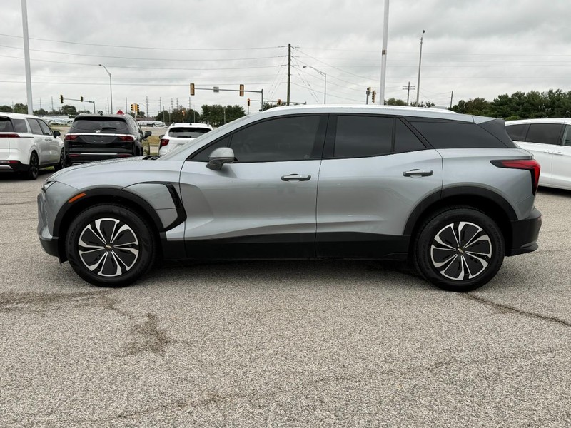 Chevrolet Blazer EV Vehicle Full-screen Gallery Image 02