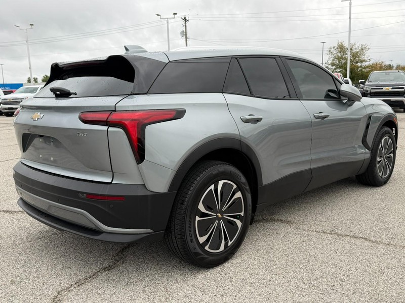 Chevrolet Blazer EV Vehicle Full-screen Gallery Image 07