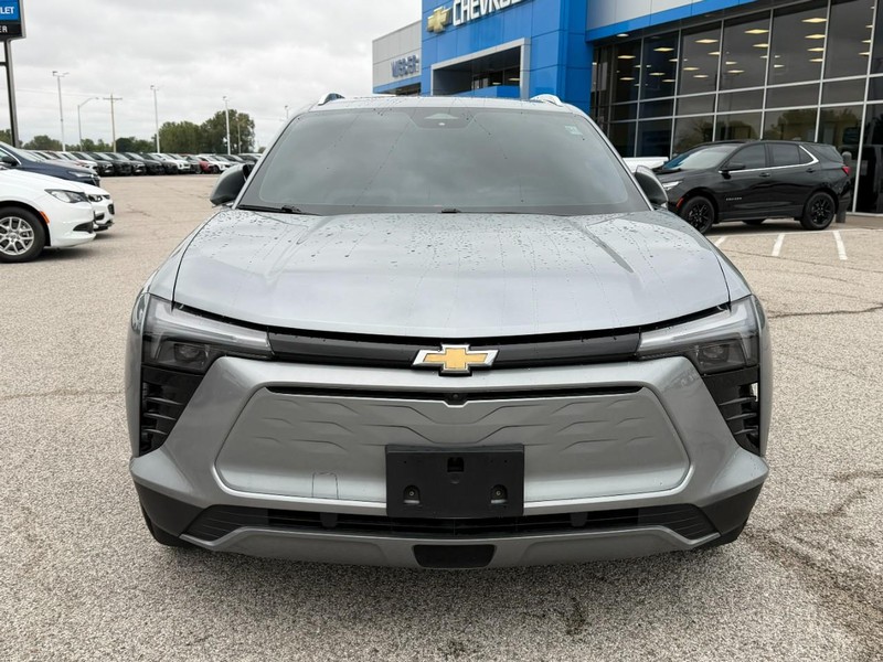Chevrolet Blazer EV Vehicle Full-screen Gallery Image 09