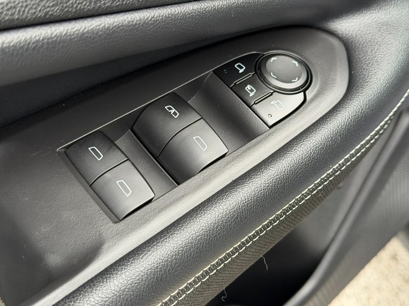 Chevrolet Blazer EV Vehicle Full-screen Gallery Image 17