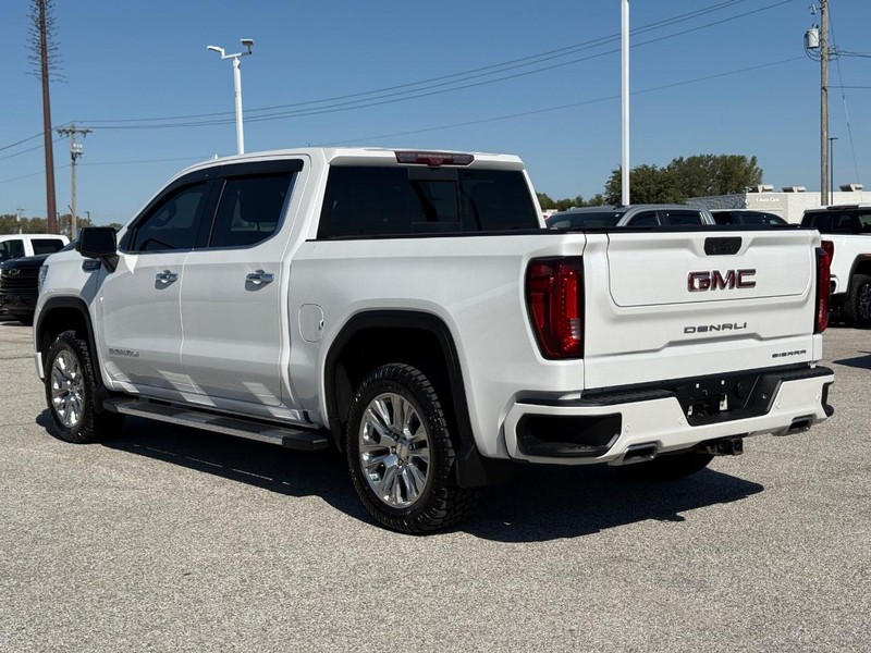 GMC Sierra 1500 Vehicle Full-screen Gallery Image 3