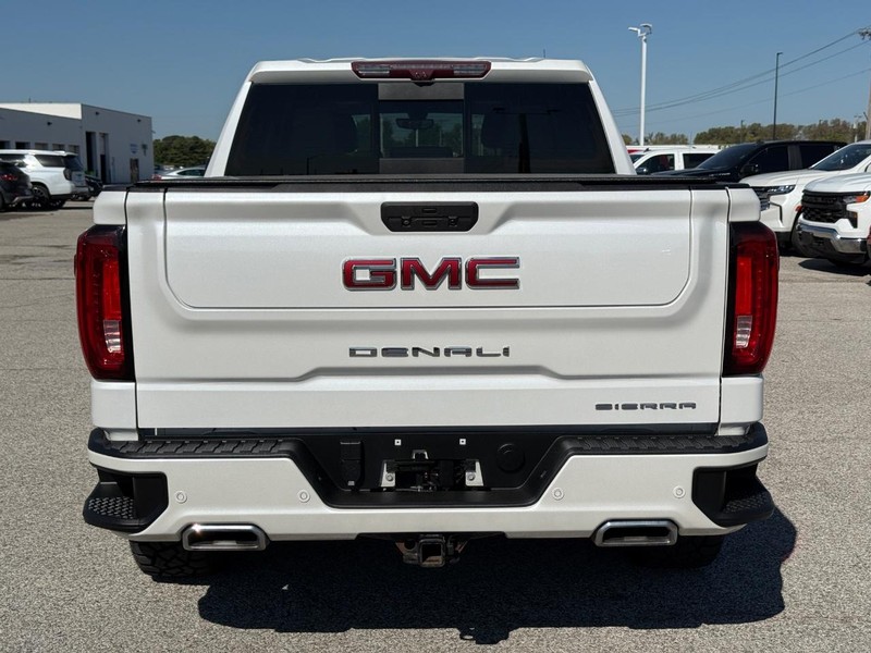 GMC Sierra 1500 Vehicle Full-screen Gallery Image 4