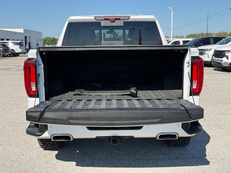 GMC Sierra 1500 Vehicle Full-screen Gallery Image 6