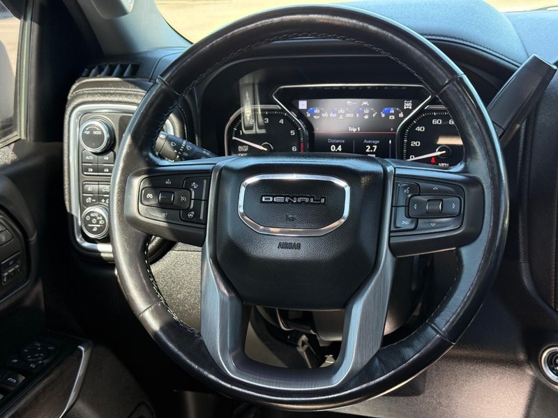 GMC Sierra 1500 Vehicle Full-screen Gallery Image 14