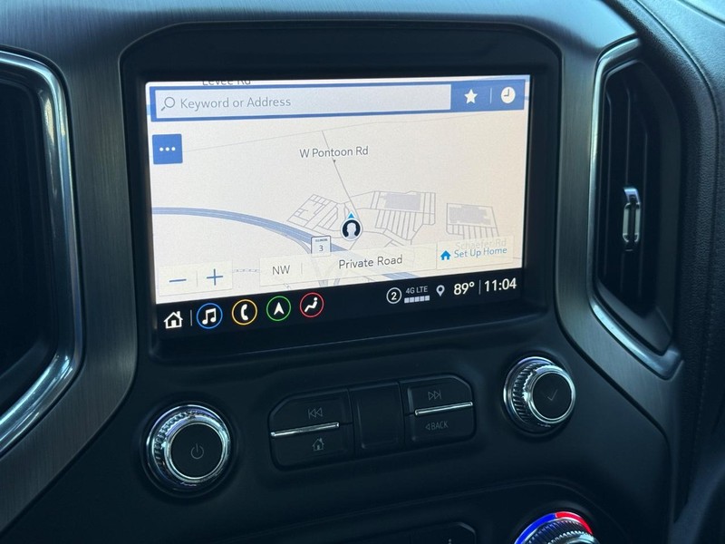 GMC Sierra 1500 Vehicle Full-screen Gallery Image 18