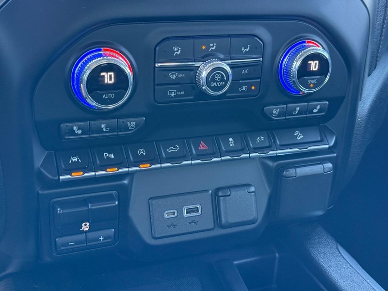 GMC Sierra 1500 Vehicle Full-screen Gallery Image 20