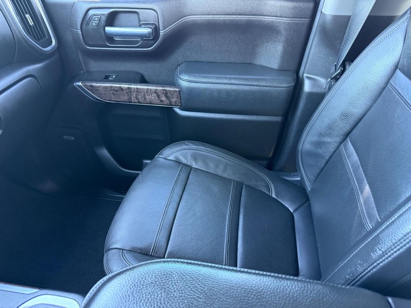GMC Sierra 1500 Vehicle Full-screen Gallery Image 21
