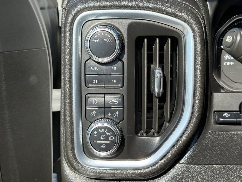 GMC Sierra 1500 Vehicle Full-screen Gallery Image 23