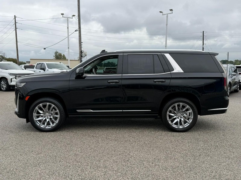 Cadillac Escalade Vehicle Full-screen Gallery Image 02