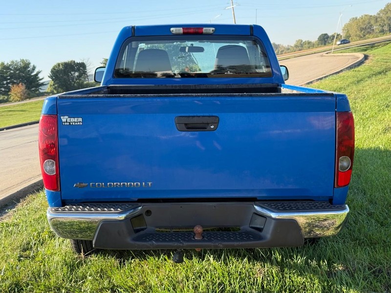Chevrolet Colorado Vehicle Full-screen Gallery Image 04