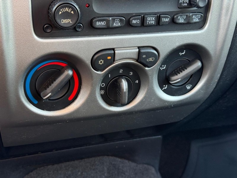 Chevrolet Colorado Vehicle Full-screen Gallery Image 13
