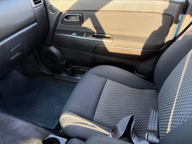 Chevrolet Colorado Vehicle Full-screen Gallery Image 14